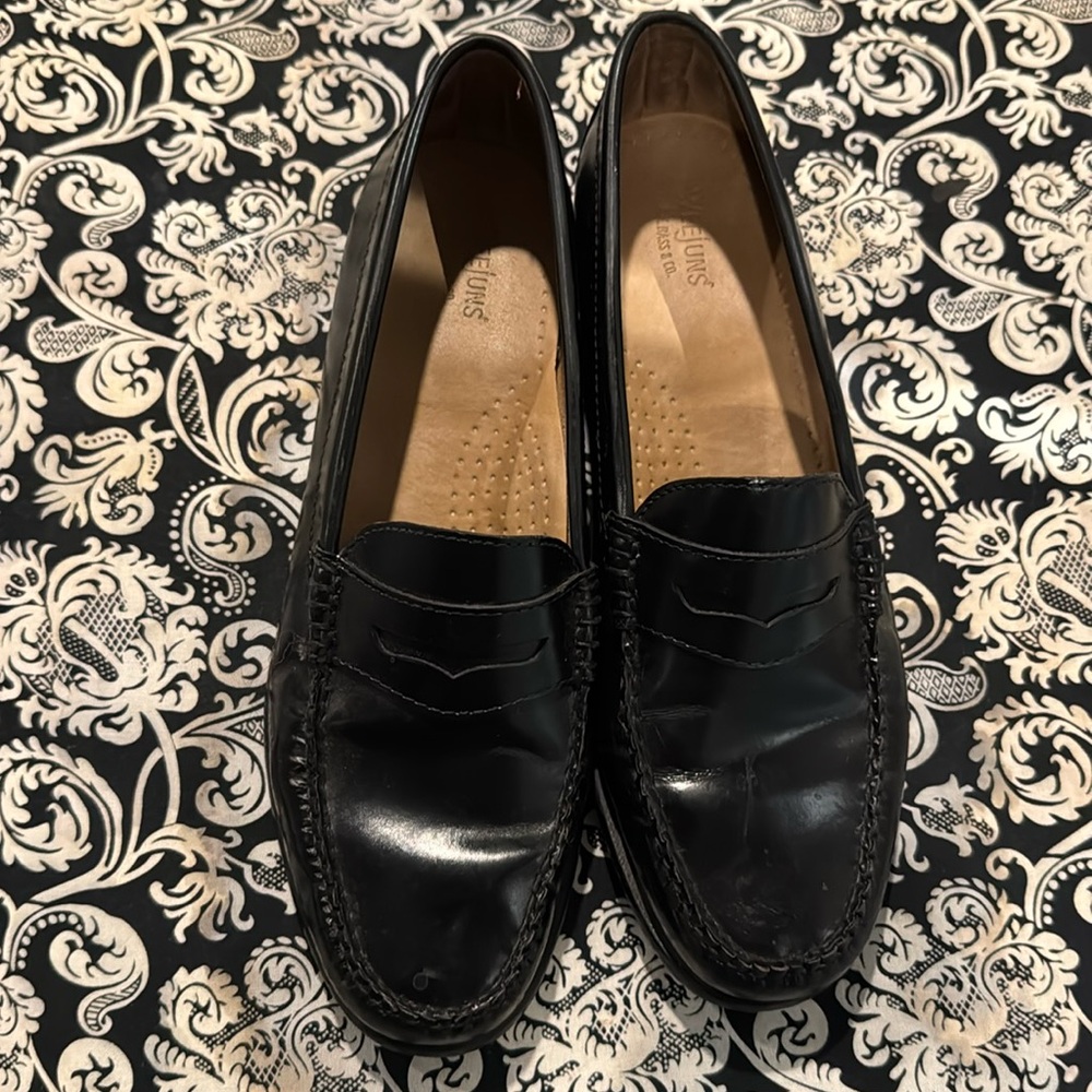 GH Bass Penny Loafer- Women size 8